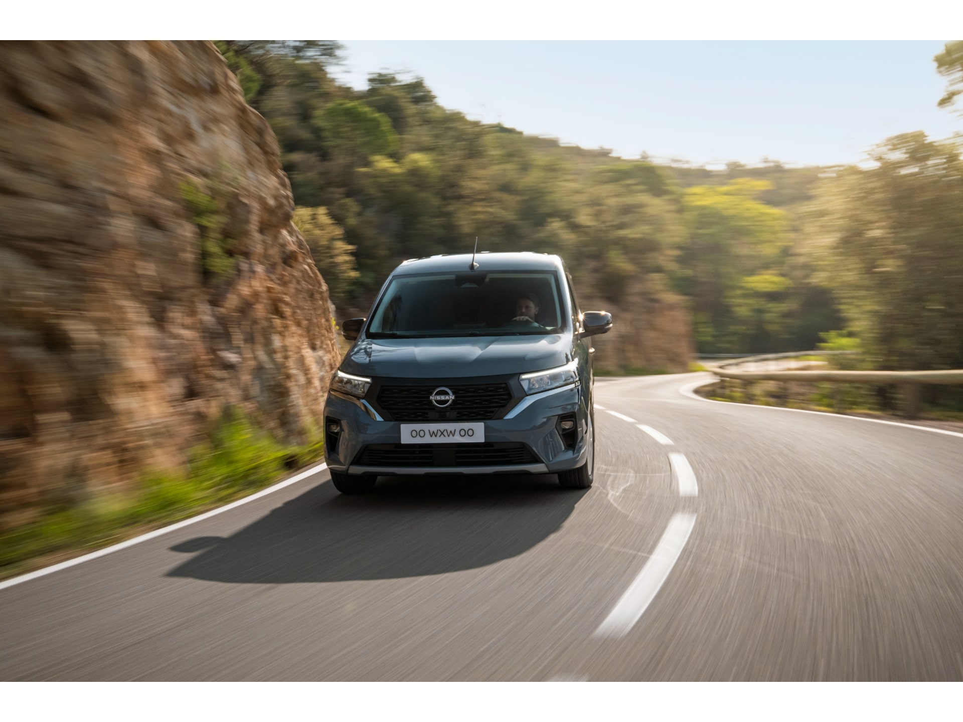 日産 ｅ－ＮＶ２００ワゴン Ｇ １１セグメント ７人乗り 純正ナビ