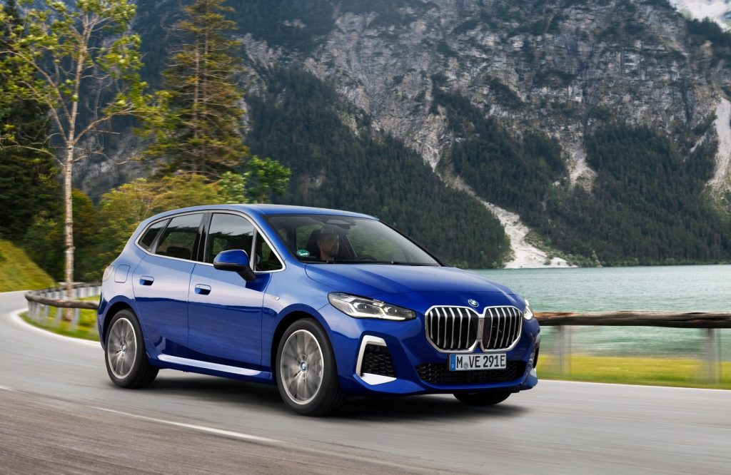 新型BMW230e xDriveアクティブツアラー