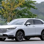 カローラクロス vs ヴェゼル【ライバル先取り比較その3】