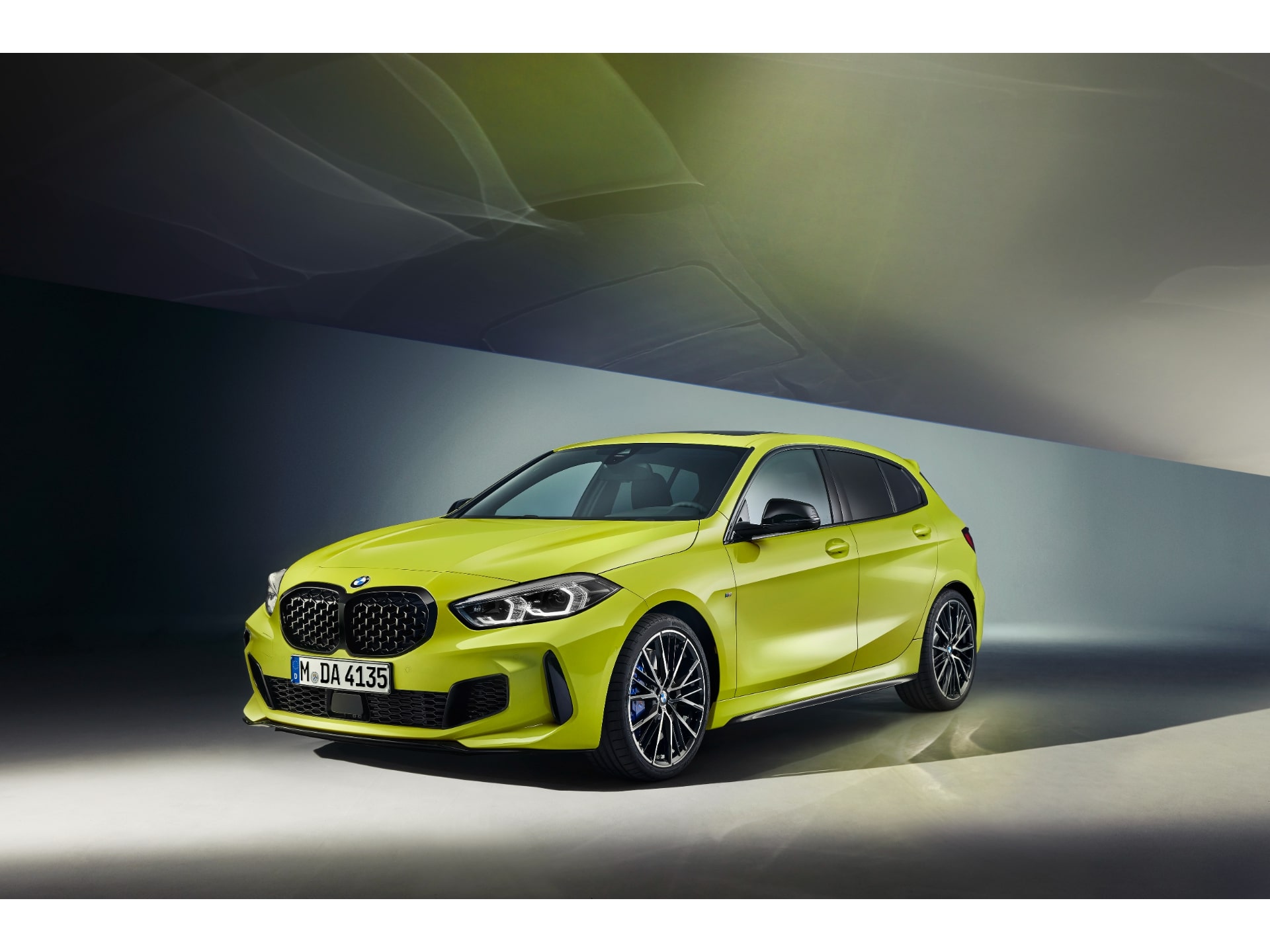 BMW M135i xDriveסɤ򲤽ȯɽ