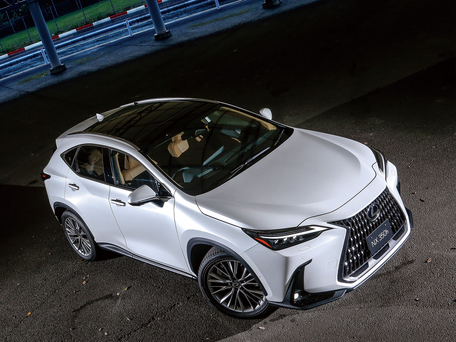 LEXUS 新型NX完全ガイド | 中古車なら【グーネット】