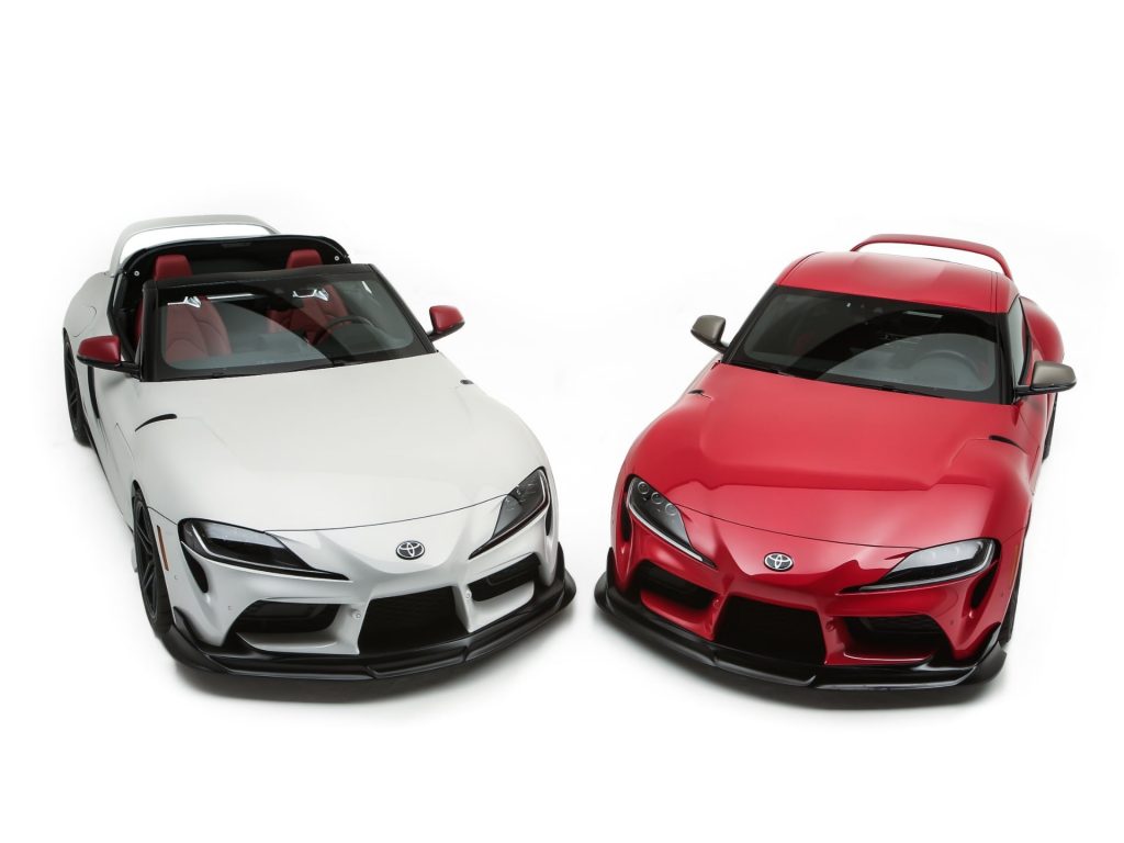 左から「GRスープラ スポーツトップ」と「GRスープラ ヘリテージエディション」