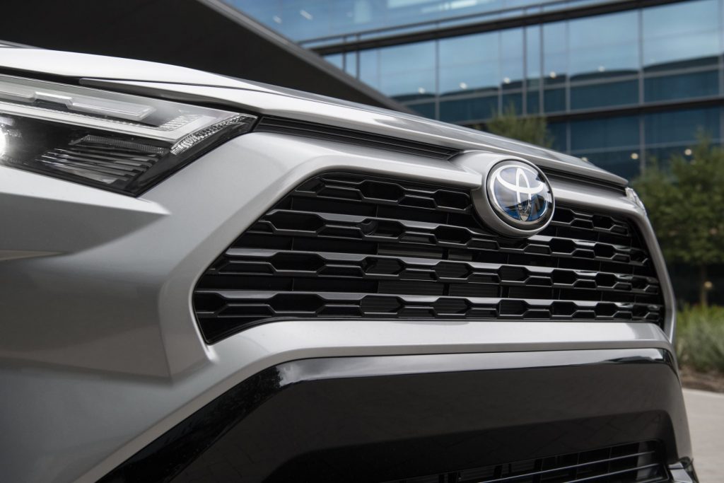 トヨタ「RAV4」2022年モデル　SEハイブリッド　4