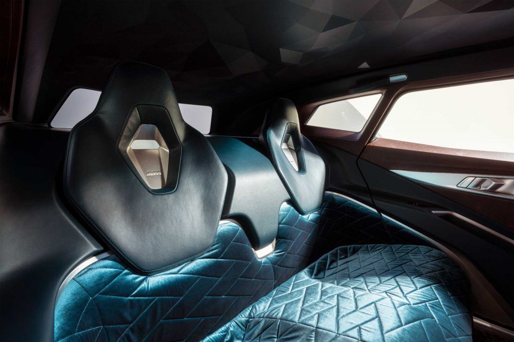 BMW コンセプト XM リアシート