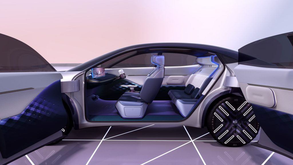 コンセプトカー「NISSAN CHILL-OUT」　車内