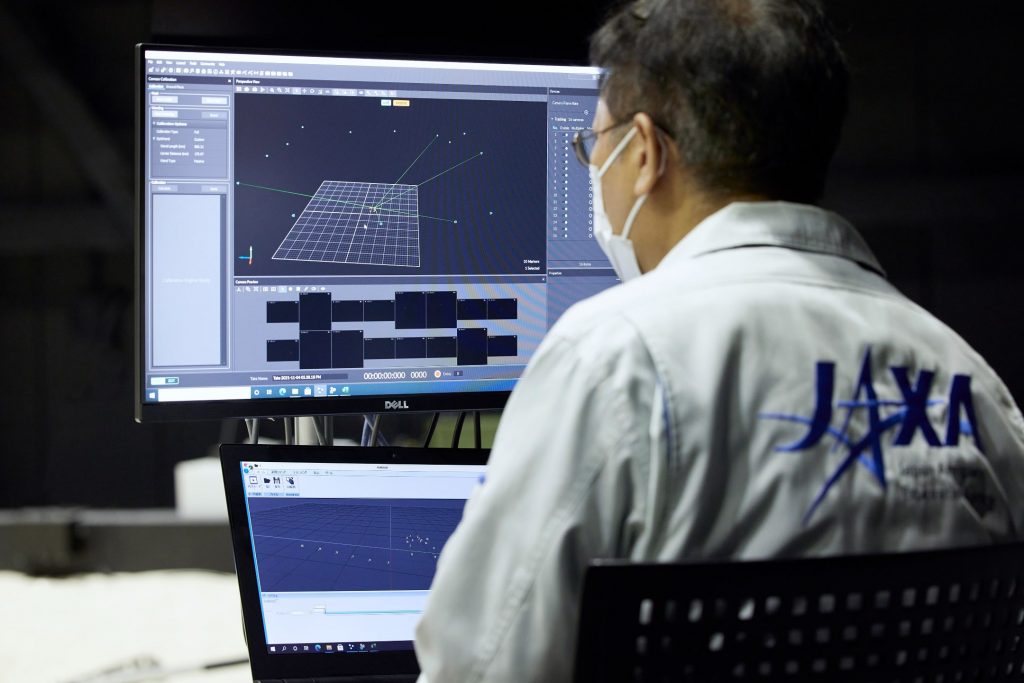 日産が公開したJAXAと共同研究中の月面ローバ試作機　開発イメージ2