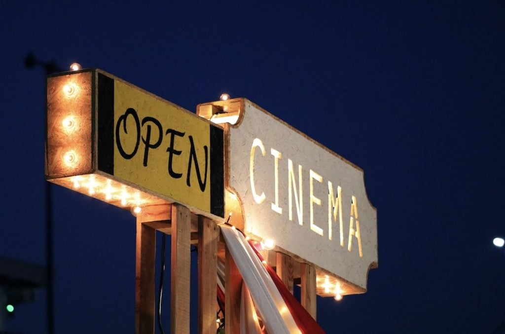 WAWACINEMA DRIVE-IN THATER