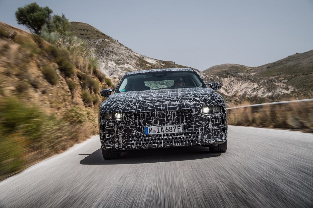 「BMW i7」プロトタイプ正面