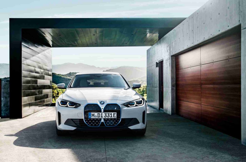 BMW i4 eDrive40 正面
