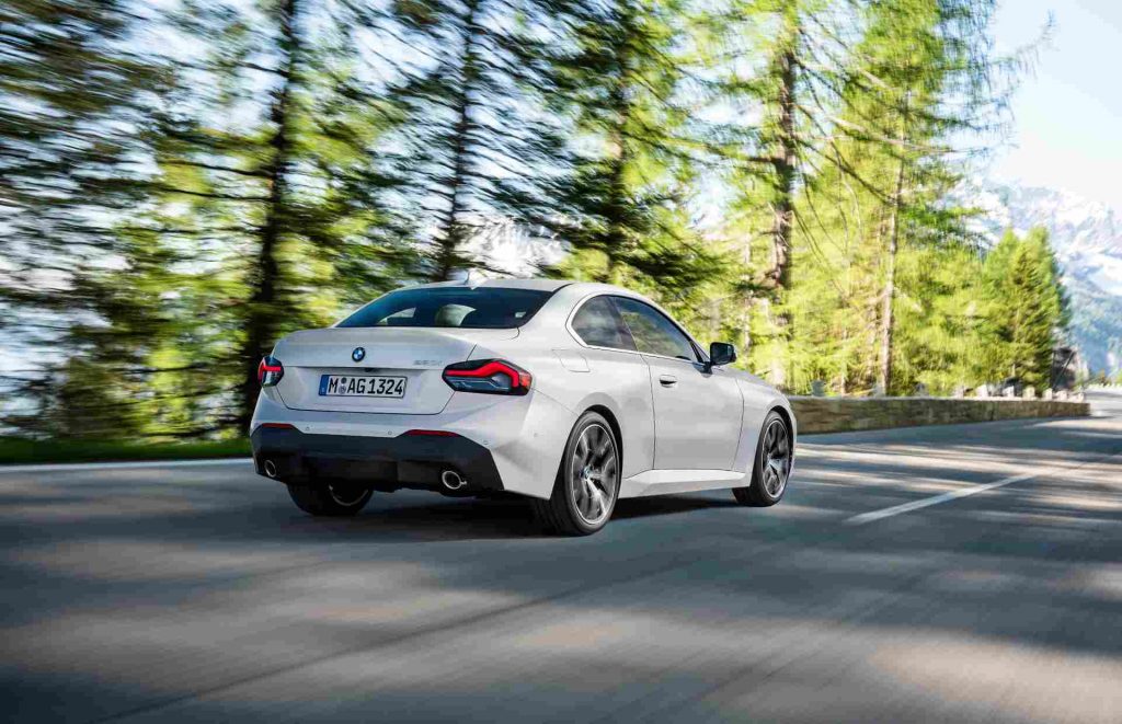 BMW 2シリーズクーペ ドライブイメージ リア