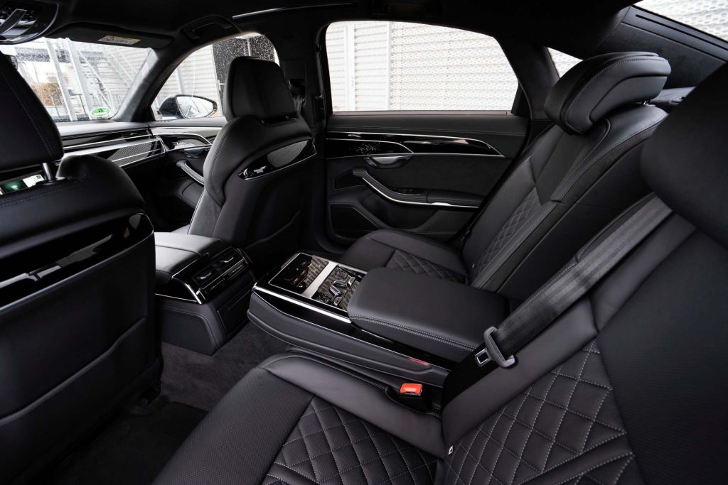 アウディA8L TFSI e インテリア