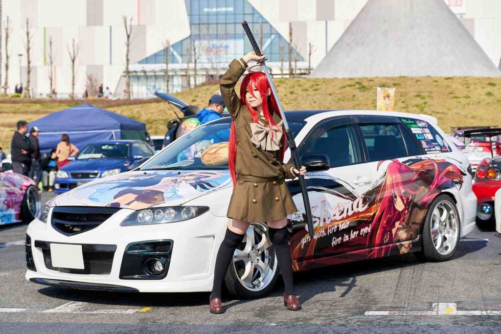 好きなキャラクターの痛車とコラボ撮影