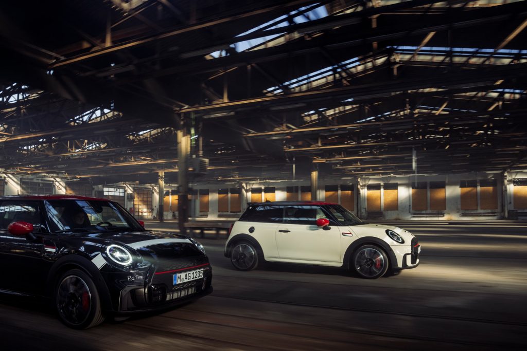 MINI パット・モス・エディション 走行イメージ