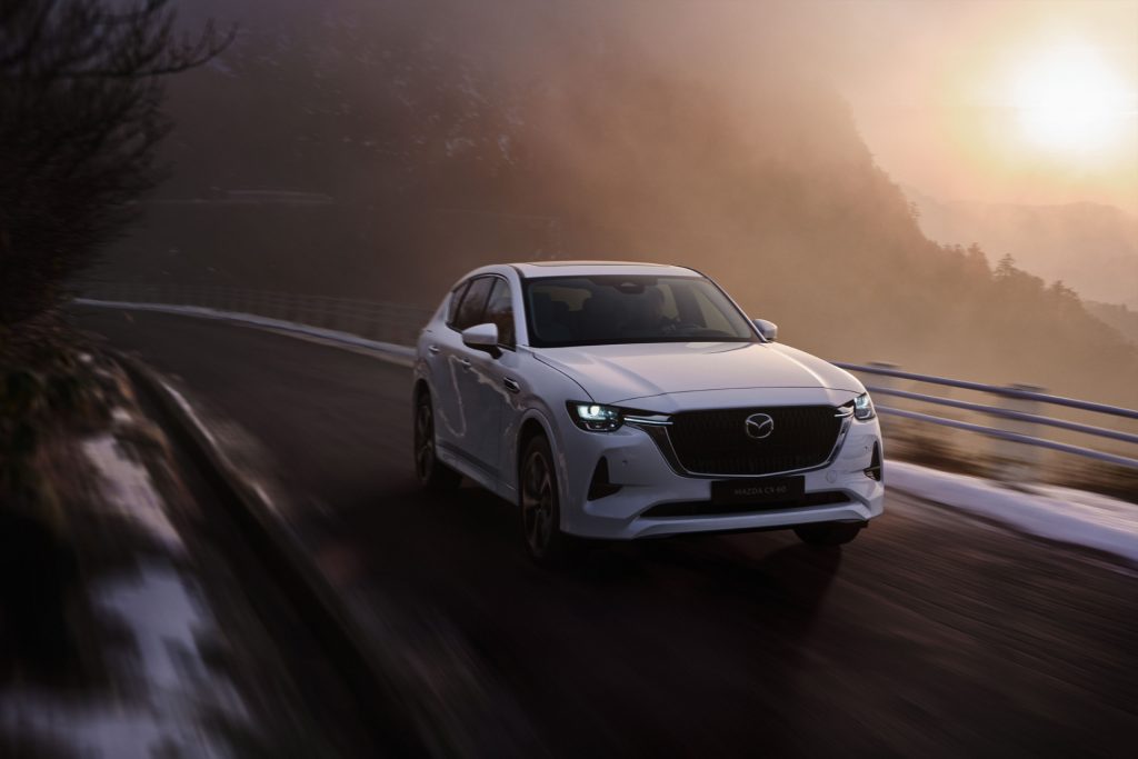 マツダ　CX-60　走行イメージ