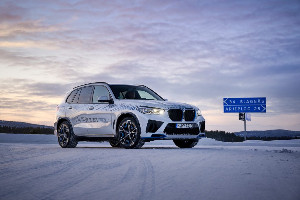BMW iX5 Hydrogen 寒冷地テスト2