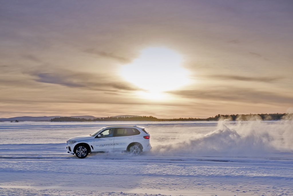 BMW iX5 Hydrogen 寒冷地テスト4