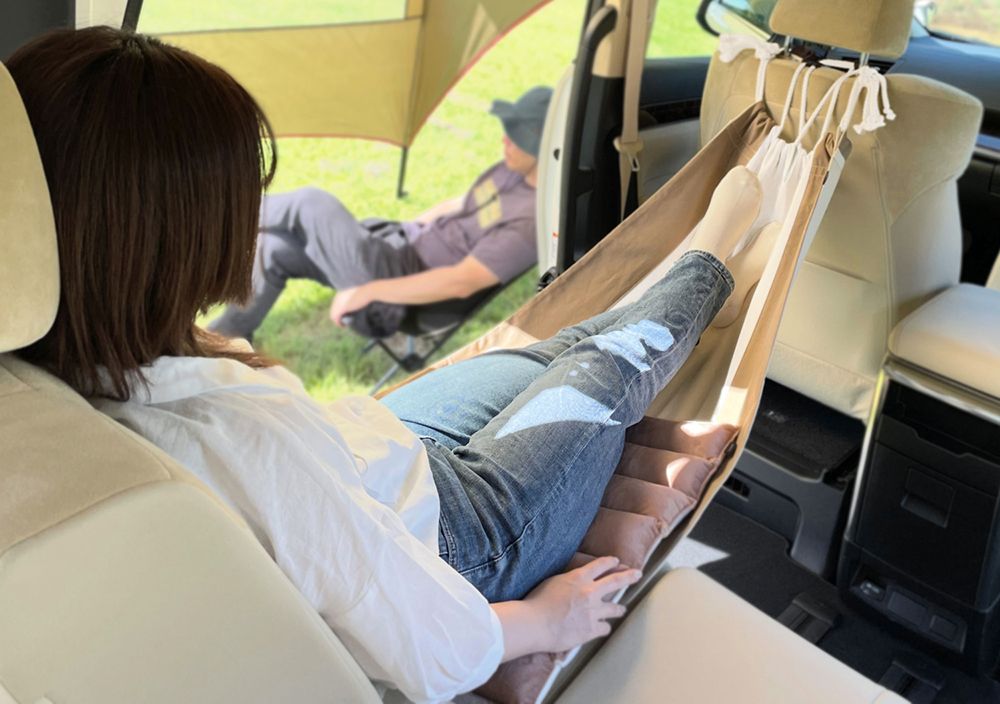 車内で足を伸ばして休息できるリラックス用品「シャーミング（車眠具）」シリーズを発売！