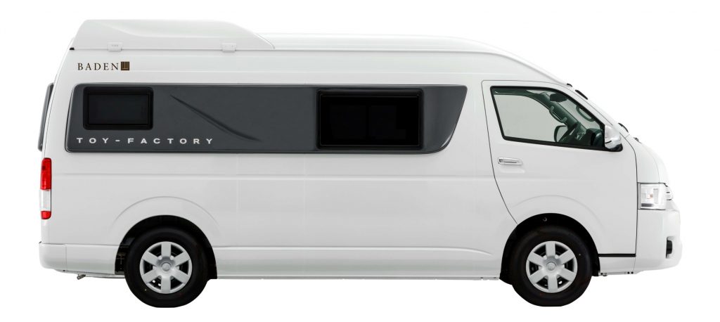 キャンパー特装車がベースの「WOODY BADEN」