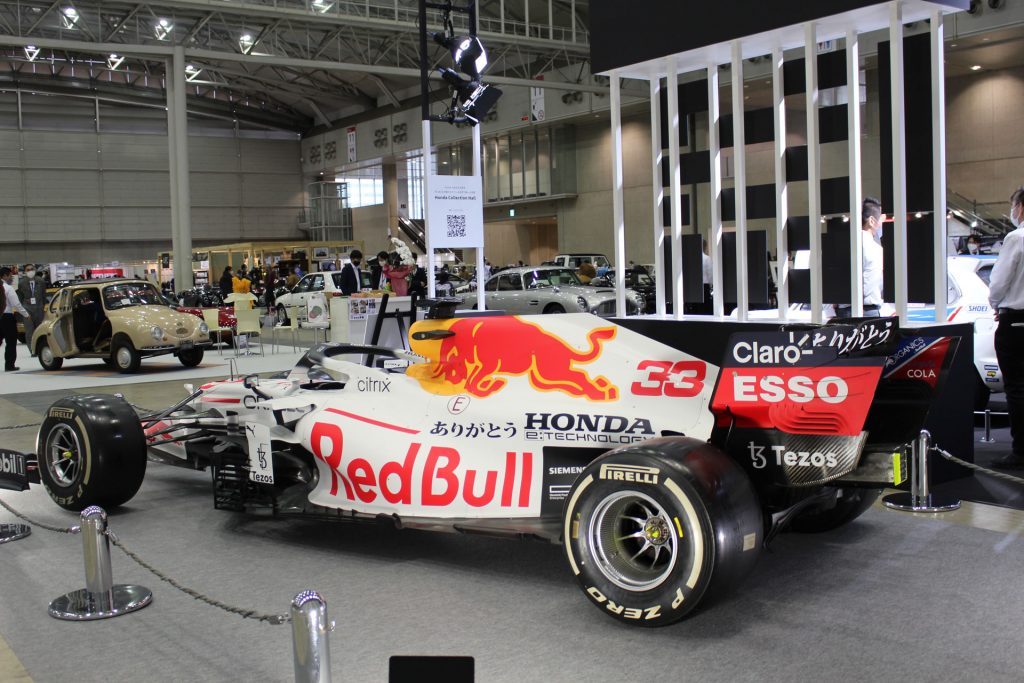 Red Bull Racing Honda RB16B　サイド