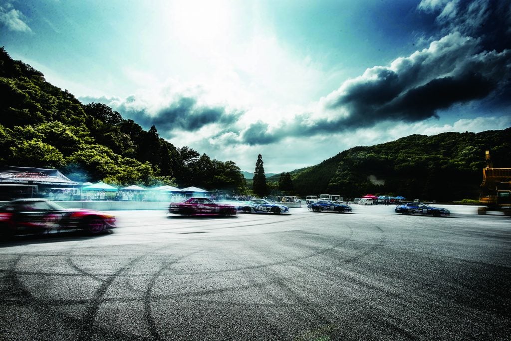 「ドリフトだョ! 全員集合 – LB DRIFT GRANDPRIX – in 奥伊吹連絡通路」5