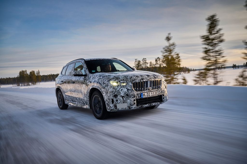 BMW　新型iX1（プロトタイプ）　走行テスト時