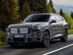 新型「BMW XM」ドライビングテストを実施　M社ハイブリッド