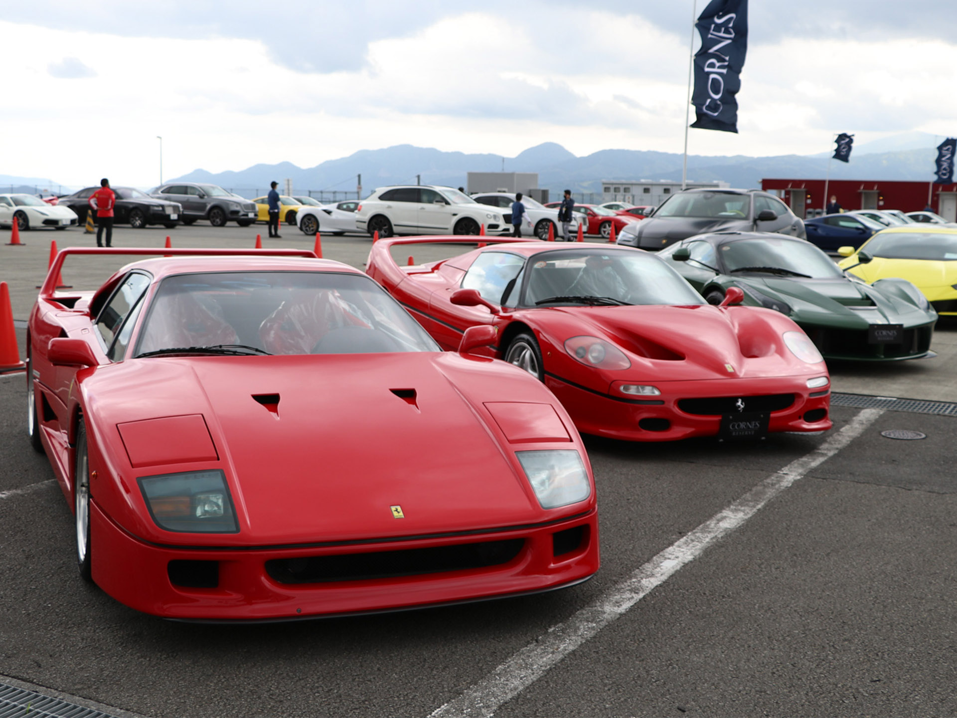 CORNES DAY 2022】フェラーリやロールス・ロイスがサーキットを埋め