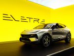 ロータス新型SUV「エレトレ」世界初公開　英グッドウッドにて