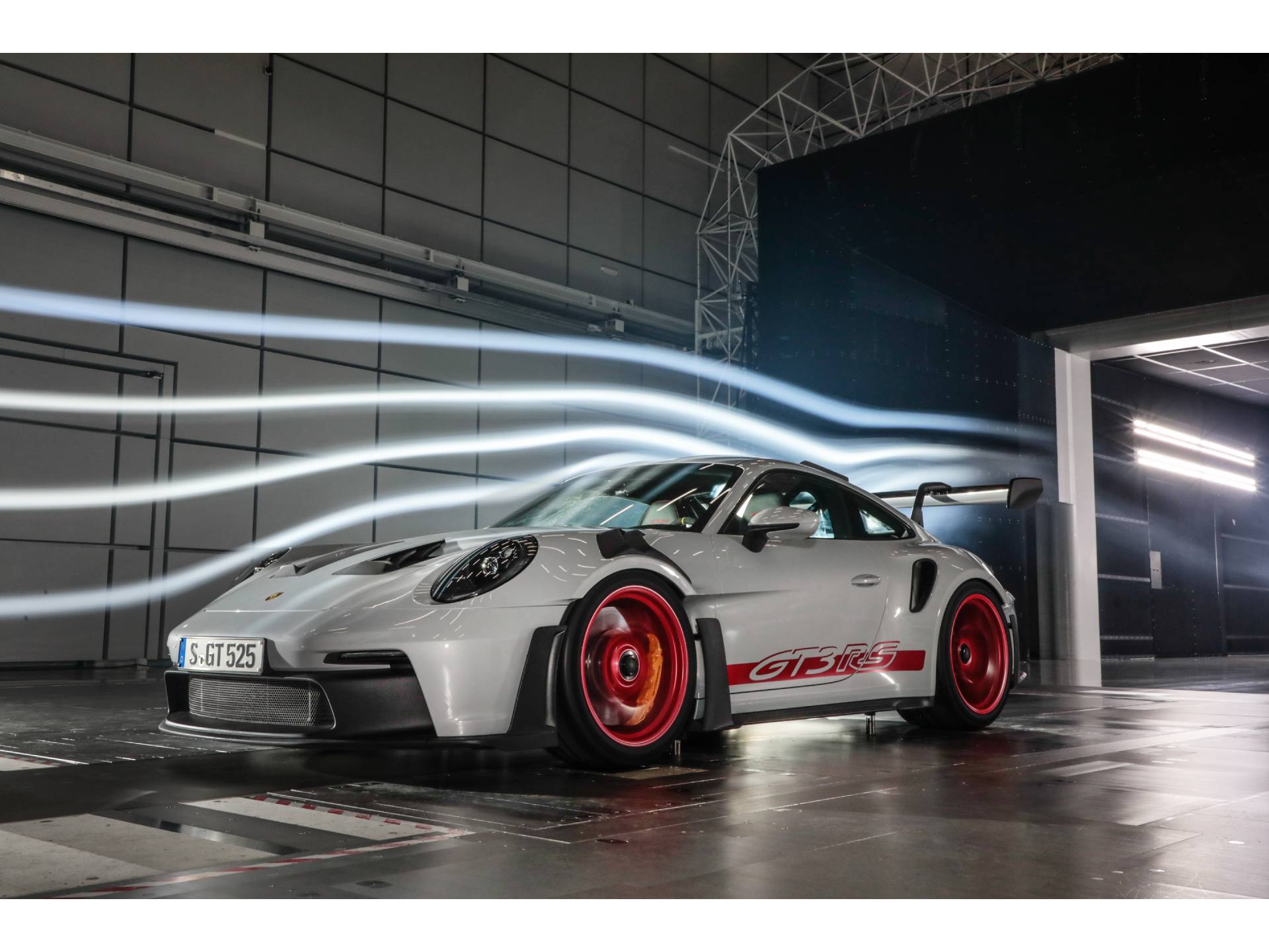 ポルシェ 新型「911GT3 RS」正規販売店で予約受注開始 | 中古車なら