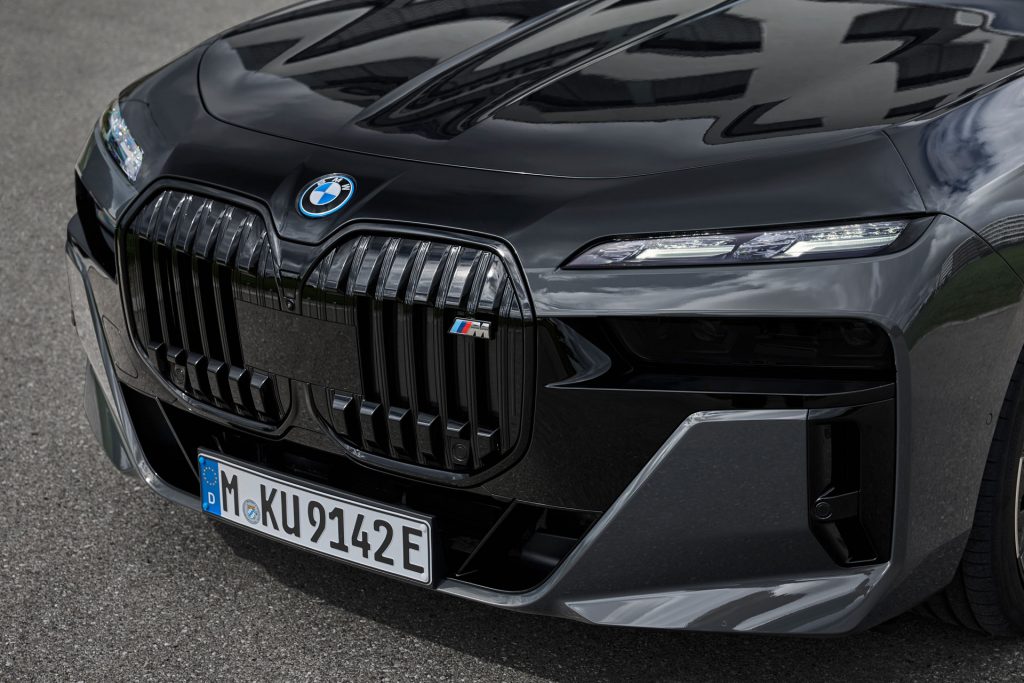 BMW M760e xDrive 画像5