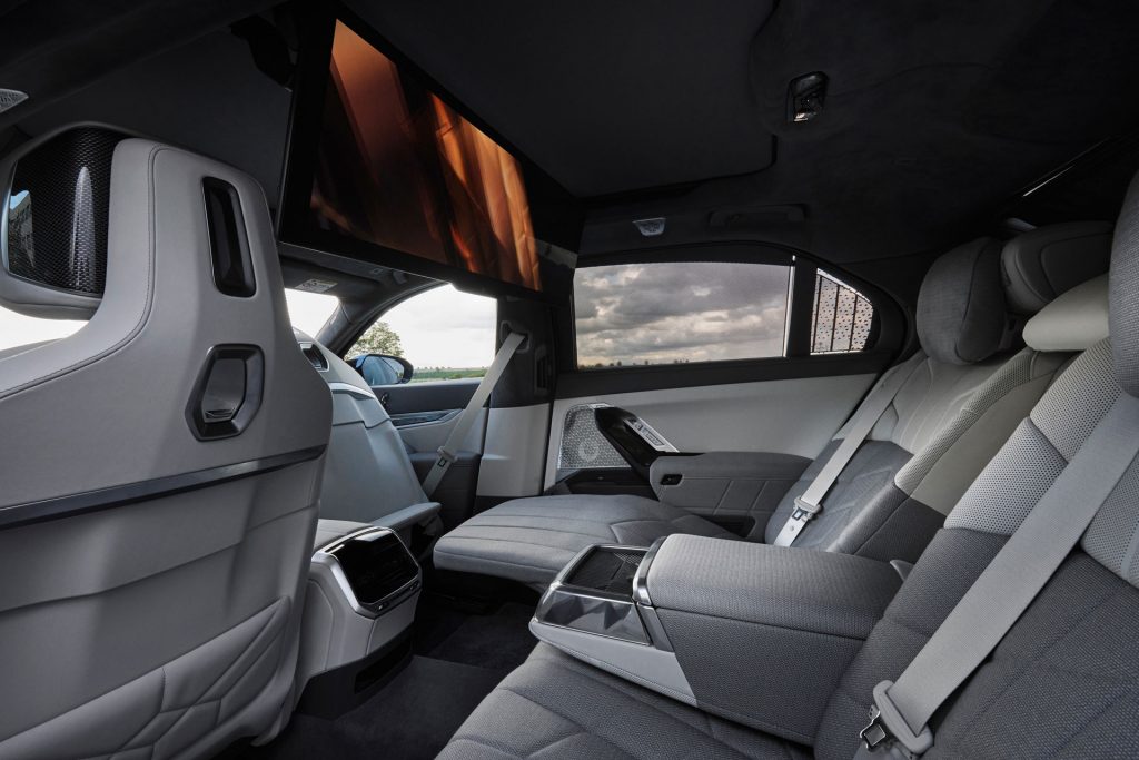 BMW M760e xDrive 画像9
