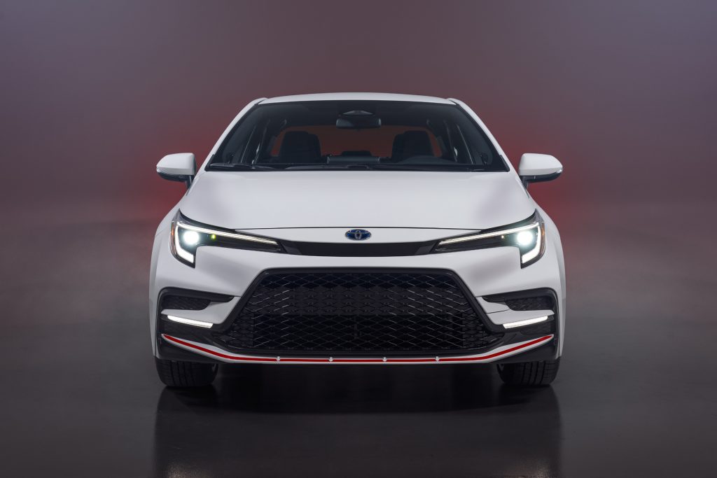 トヨタ カローラハイブリッド SE インフレアード・エディション(米国仕様車) 画像3