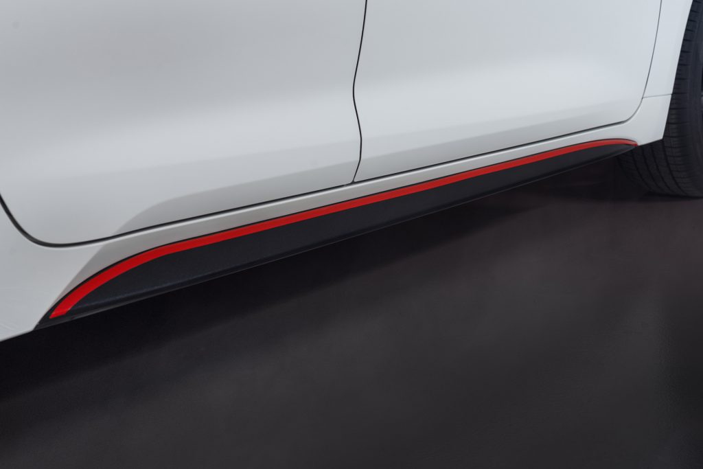 トヨタ カローラハイブリッド SE インフレアード・エディション(米国仕様車) 画像6