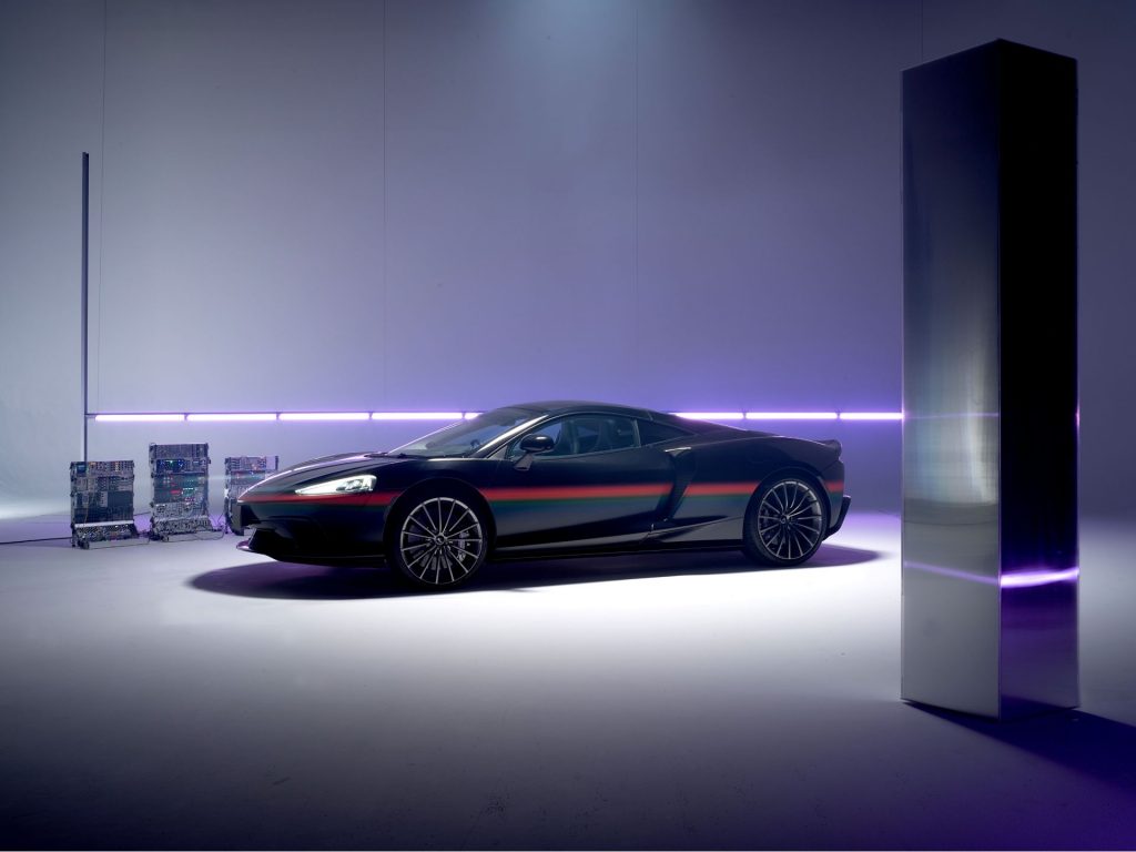 「McLAREN GT x YOSHIROTTEN」コラボレーションアートカー