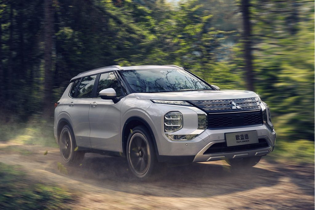新型クロスオーバーSUV「アウトランダー」画像