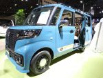 【東京オートサロン2023】「ももクロ」コラボのスペーシア ベースは移動カフェ