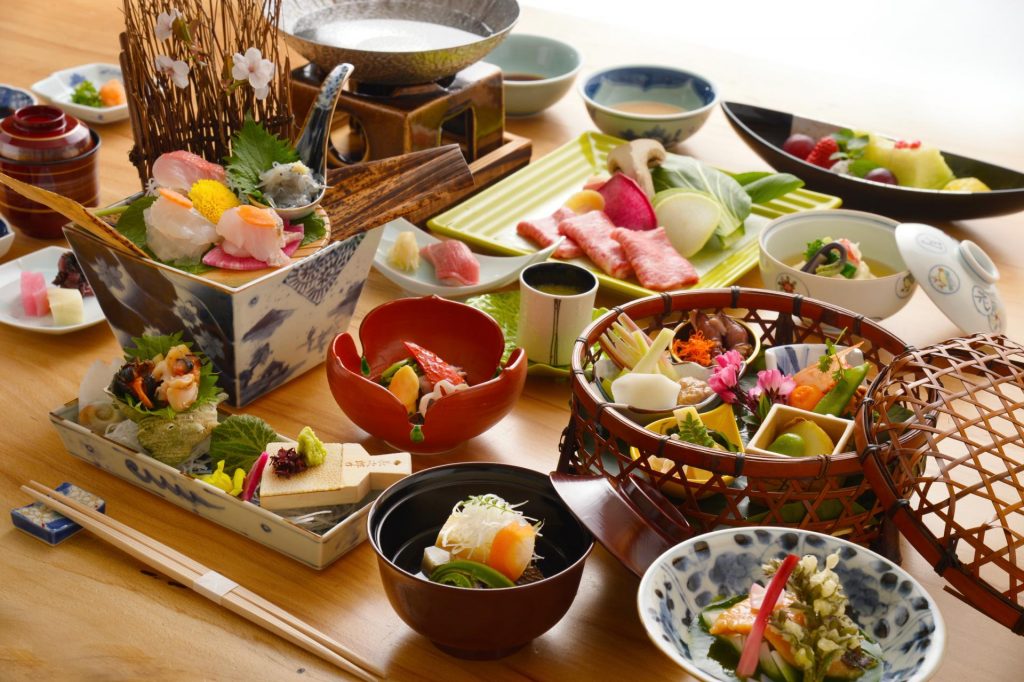 箱根の四季を感じれる丹精を込めた夕食