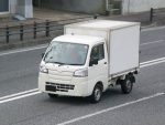 軽自動車の黒ナンバーって何？取得のための条件や手続きの流れについて解説