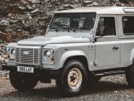 ランドローバー「ディフェンダー」ヘリテージをテーマにした限定車発表
