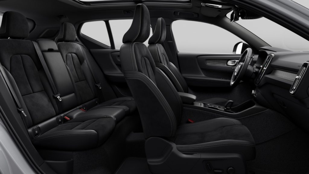ボルボ XC40 アルティメット B4 AWD ダークエディション 画像4