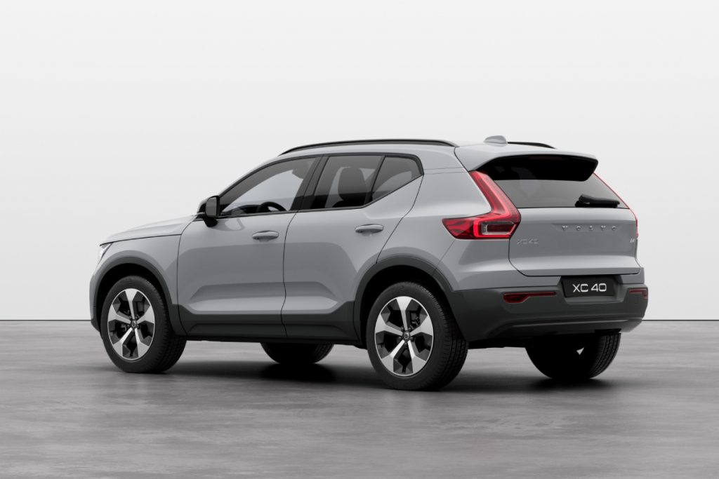 ボルボ XC40 アルティメット B4 AWD ダークエディション 画像6