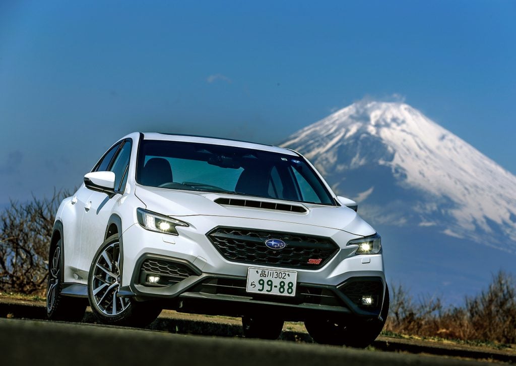 現行スバル最強の4WDスポーツ「WRX S4」普段使いもこなす高性能の魅力 | 中古車なら【グーネット】