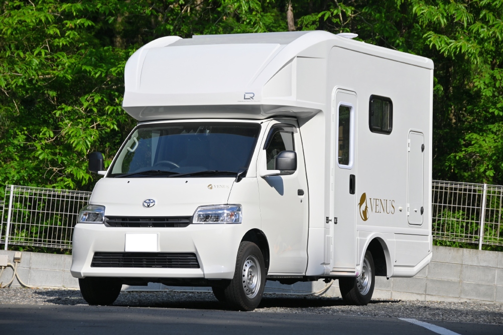 プレシャスモストRV 新型ライトキャブコン「VENUS」 画像1