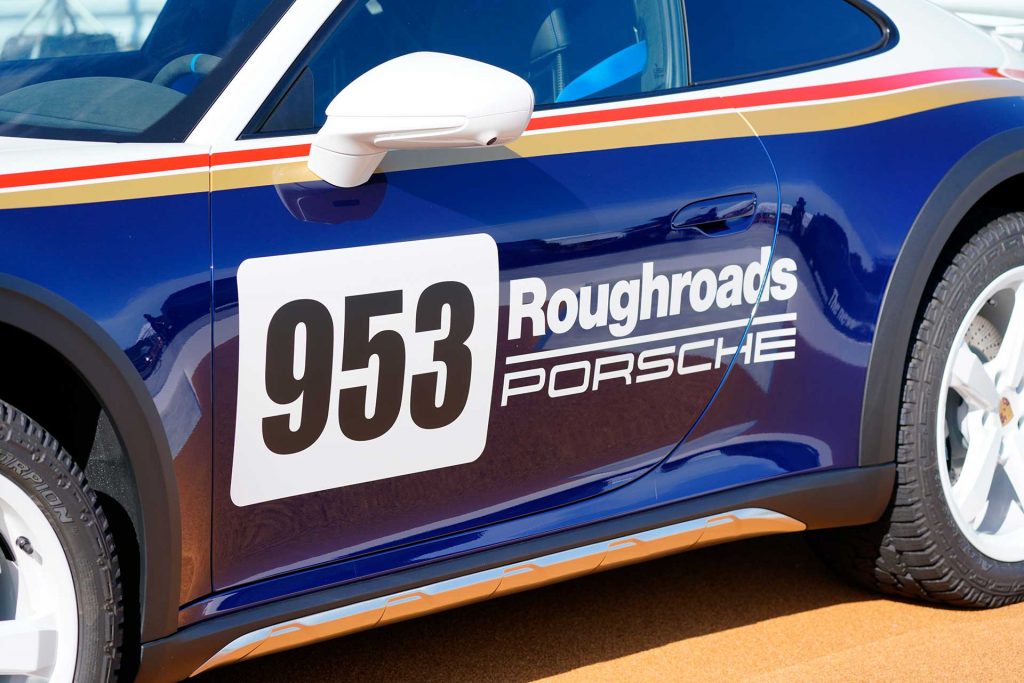 レースナンバーは1～999の数字から、購入者が好きな番号を指定できる