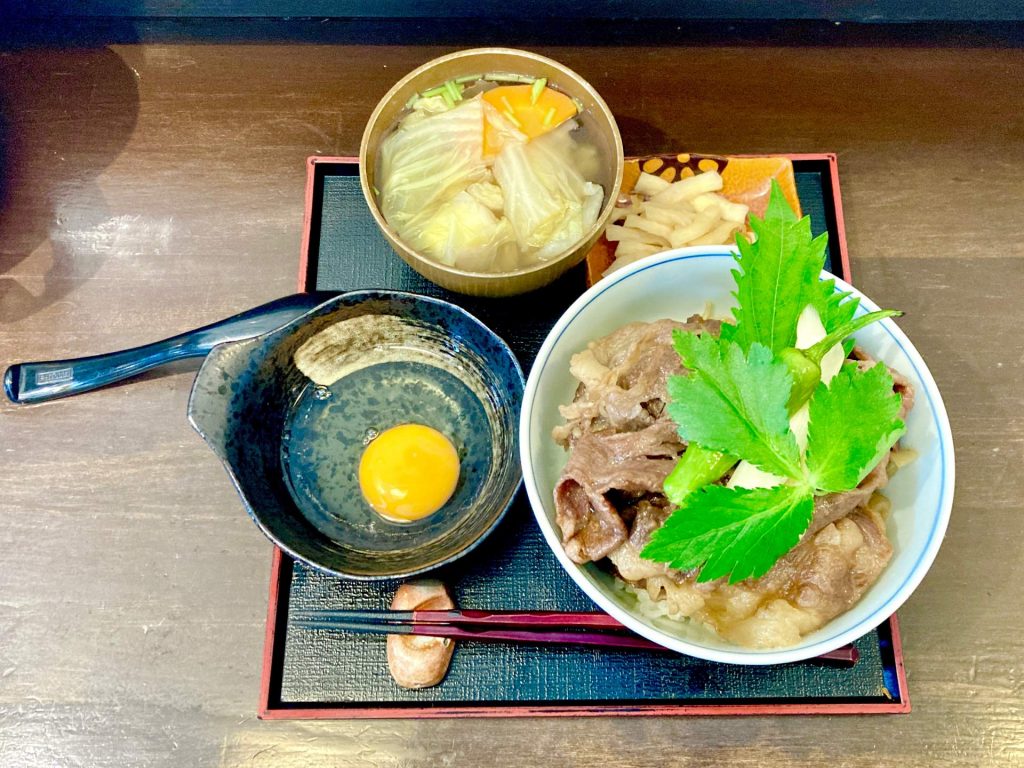 並盛¥1,980/卵・温泉卵¥110