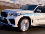 BMW 燃料電池車「iX5 ハイドロジェン」公道での実証実験を日本でスタート