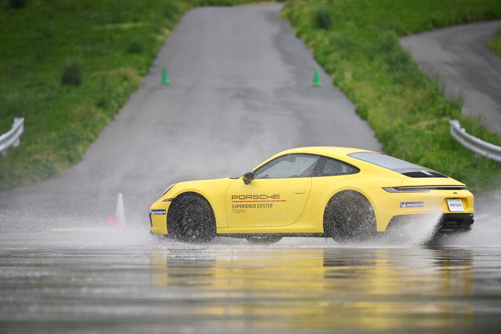 911カレラに乗って運転スキルを磨く！ポルシェ・エクスペリエンスセンター東京が新プログラム | 中古車なら【グーネット】