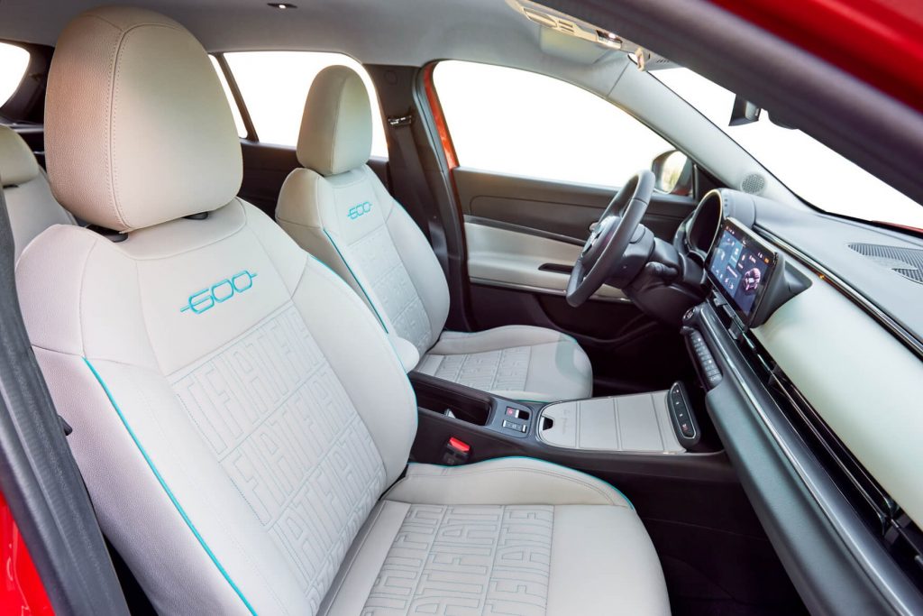 フィアット 新型EV 600e 画像5