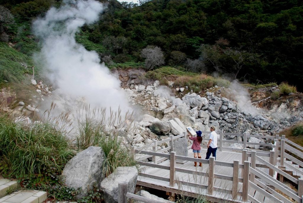 「大叫喚地獄」は活発な噴気が見どころ