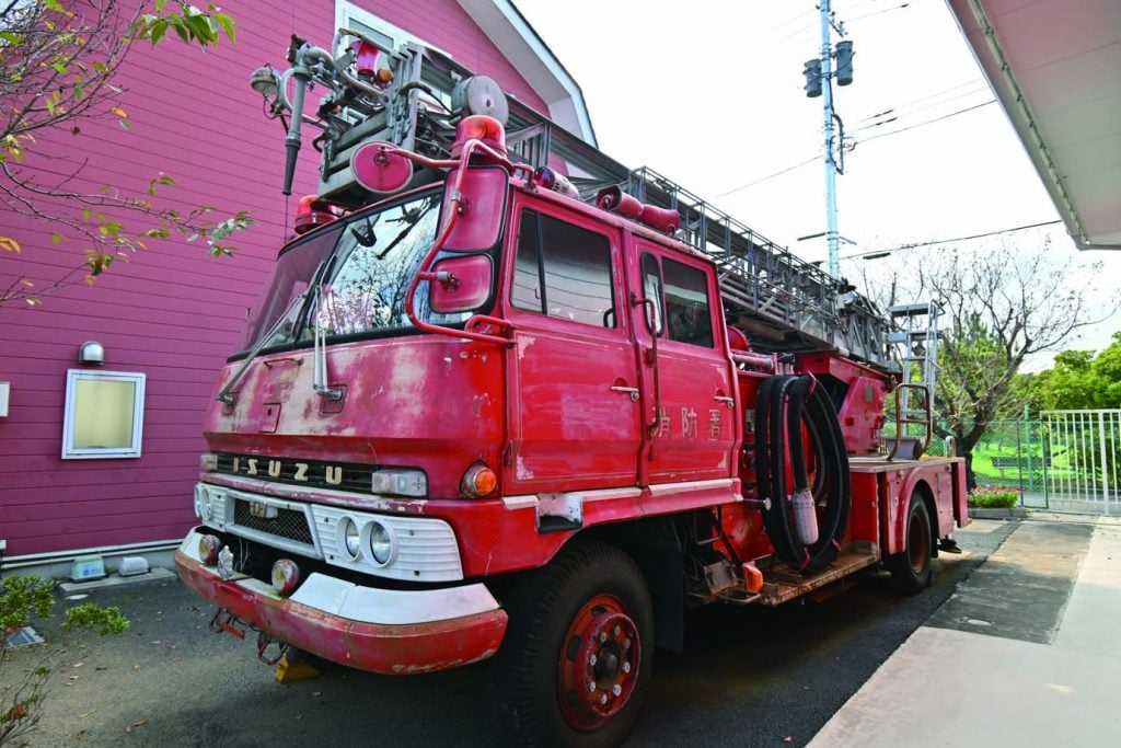 働くクルマ大図鑑「懐かしの消防車の世界」編 6 | 中古車なら【グーネット】